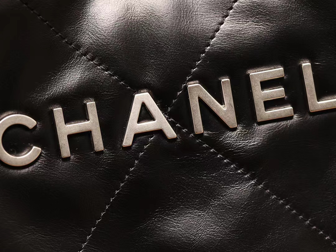 Replica Chanel 22 Handbag Black With Silver Metal Chain - Image 3