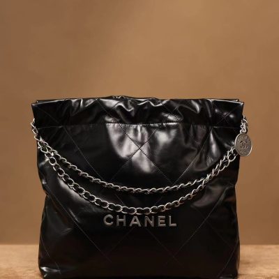 Replica Chanel 22 Handbag Black With Silver Metal Chain