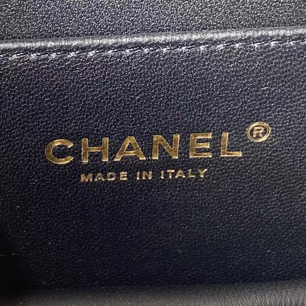Replica Chanel Mini Flap Bag With Top Handle As3886 - Image 4