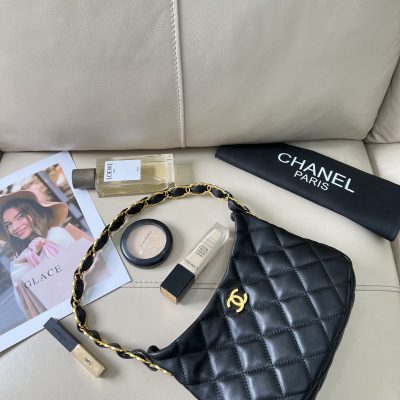Alternative view of Replica Chanel Hobo HandbagAs3562