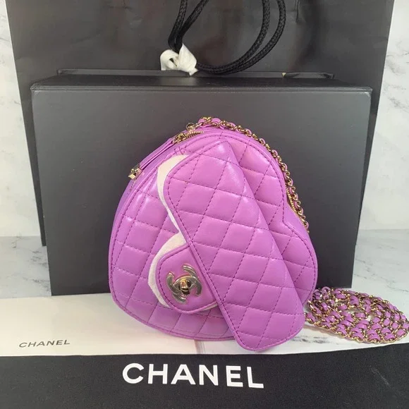 Replica Chanel Heart Zipped Arm Coin Purse 22S Purple/Black Ap2786 - Image 7