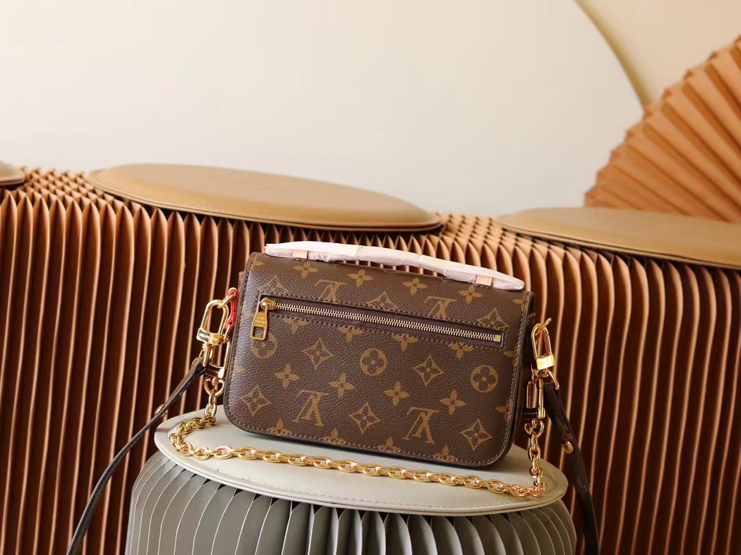 Replica Louis Vuitton M46279 Pochette Métis East West - Image 2