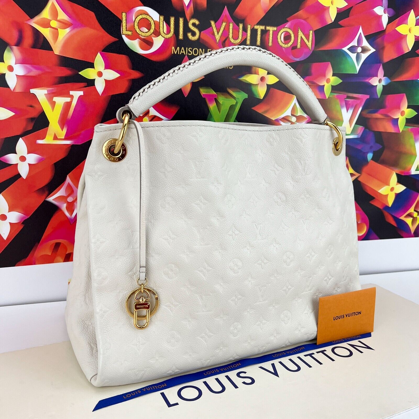 Replica Louis Vuitton Artsy Mm Classic Monogram Empreinte Mbossed White Leather Shoulder Bag M93449 - Image 2