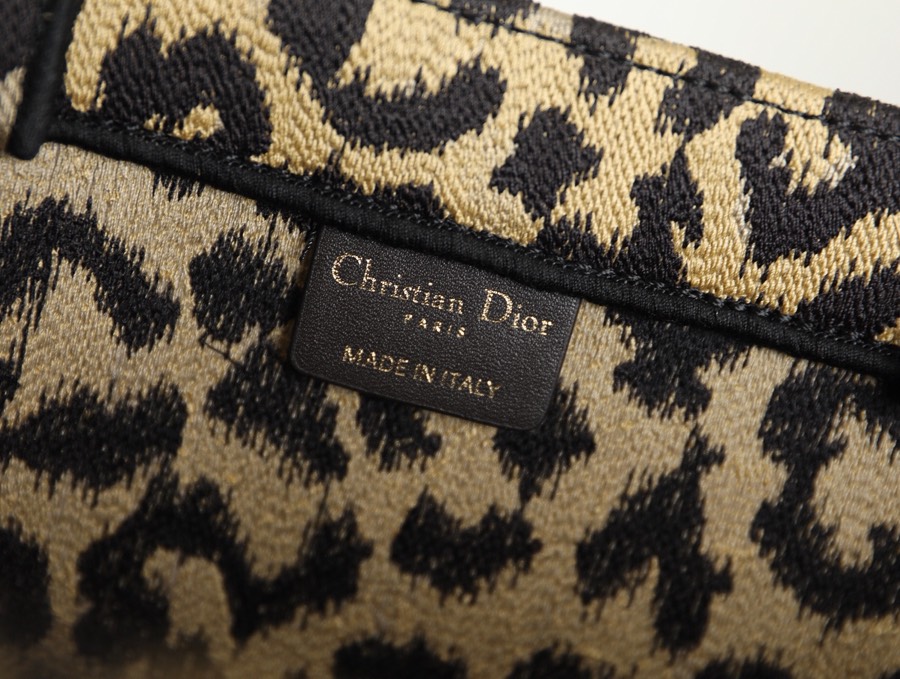 Replica Dior Book Tote Large Beige Multicolor Mizza Embroidery M1286Zrhm_M918 - Image 2