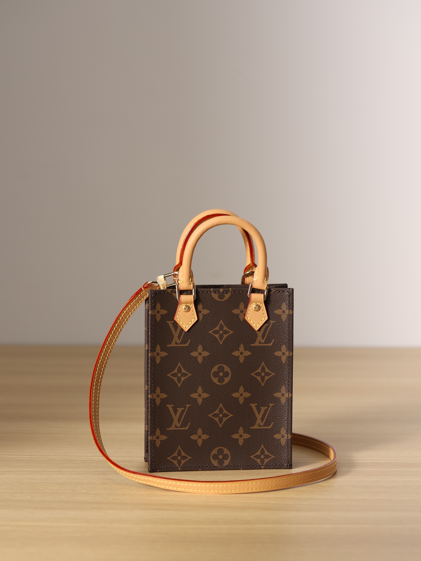 Replica Louis Vuitton Petit Sac Plat M81295 - Image 4