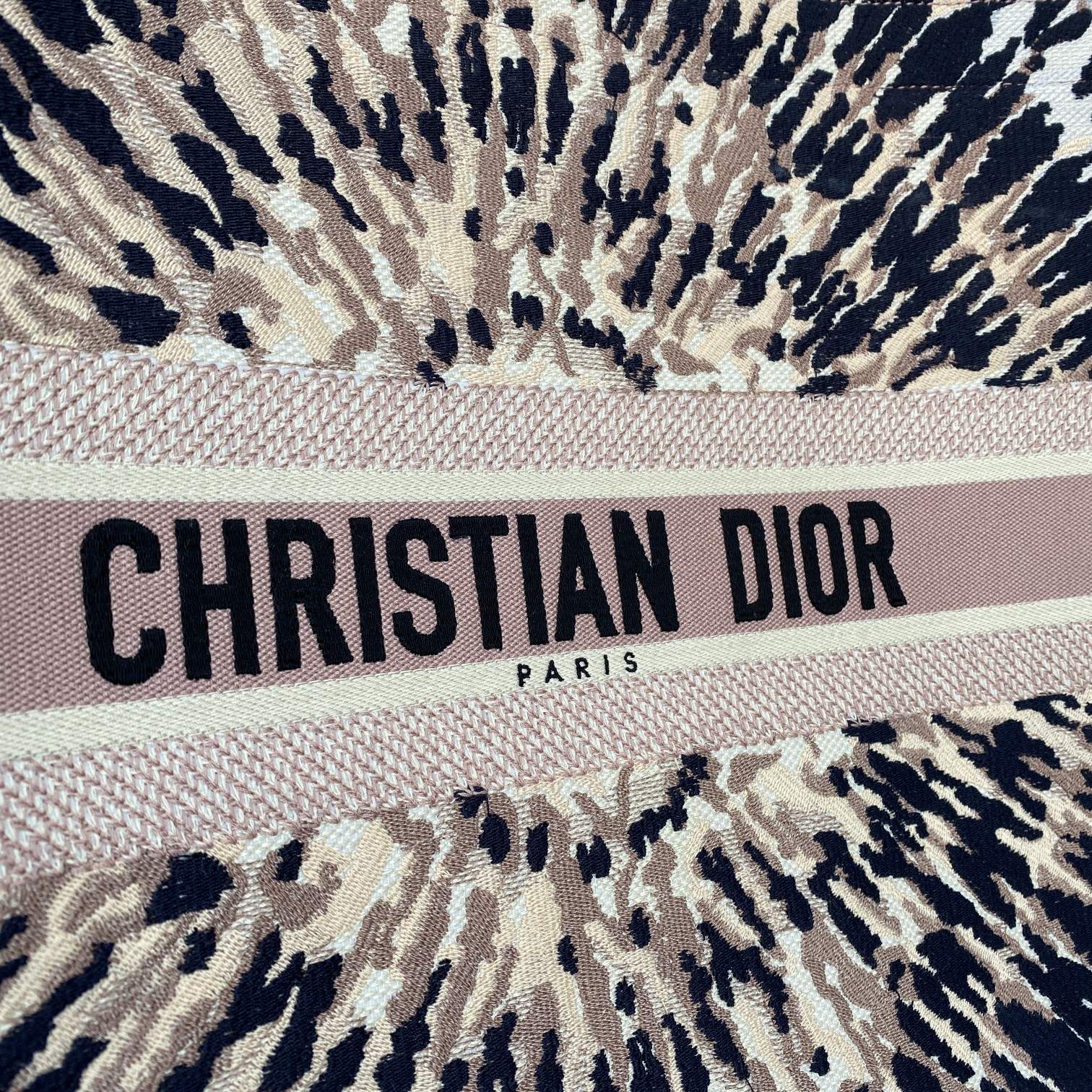 Replica Dior Book Tote Dior Rnave D'Infini Embroidery - Image 5