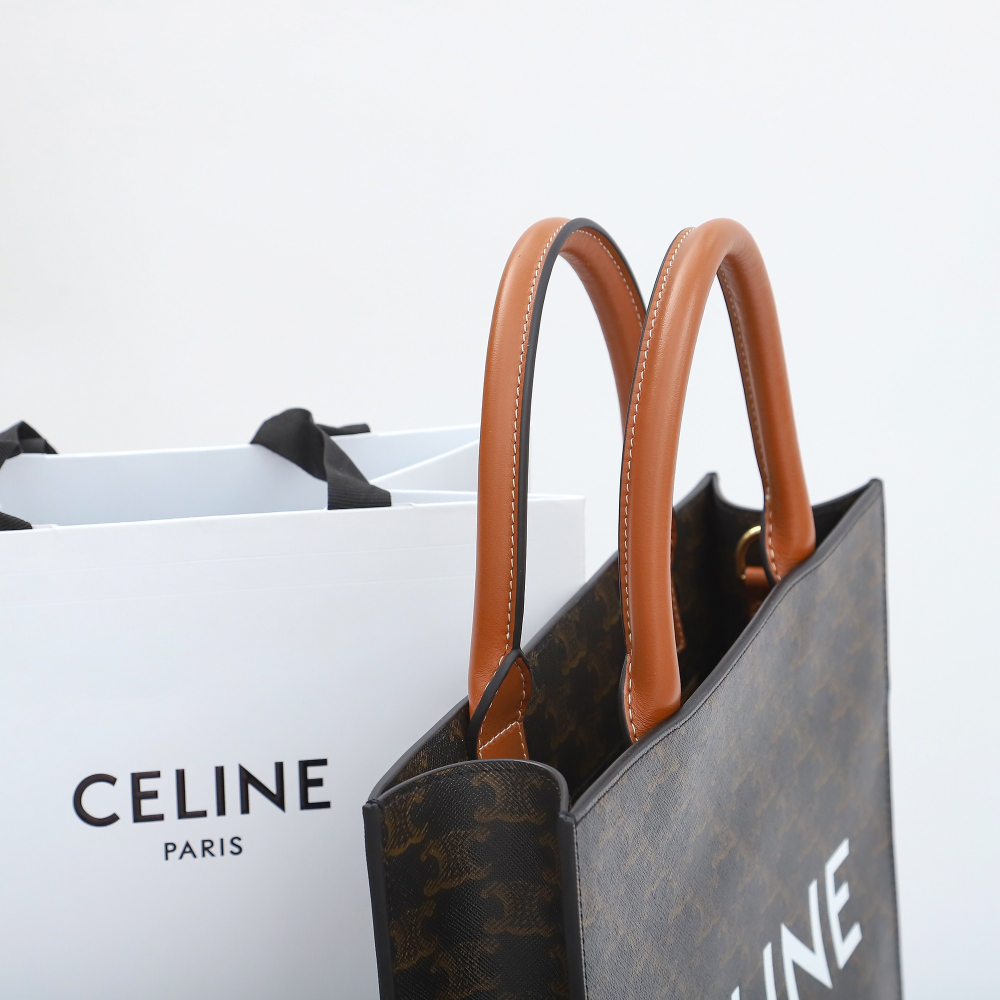 Replica Celine Small Cabas Vertical In Triomphe Canvas - Image 4