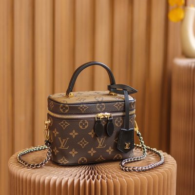 Alternative view of Replica Louis Vuitton Monogram Vanity Pm M45165