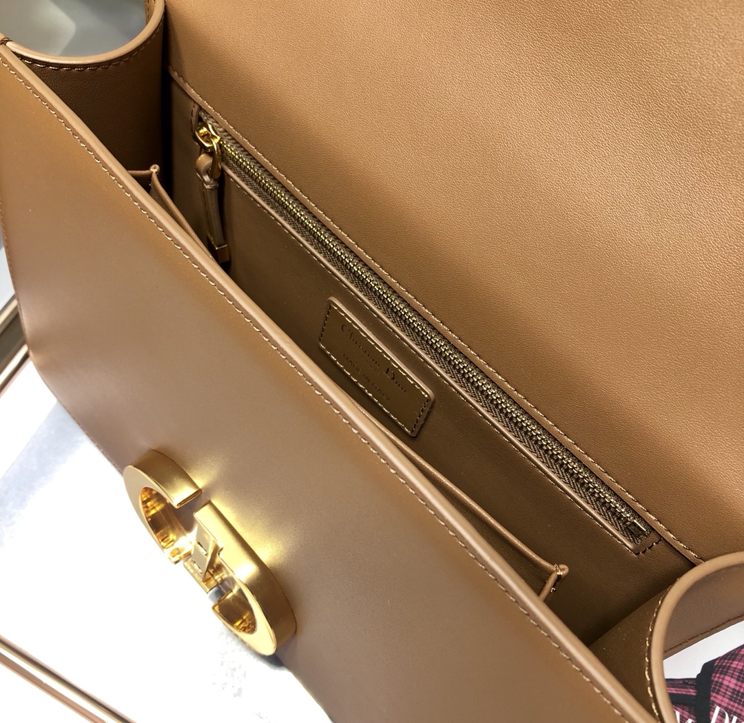 Replica Dior 30 Montaigne Bag Brown - Image 3