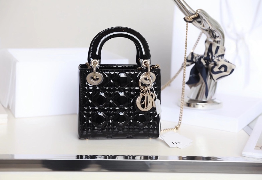 Replica Dior Mini Lady Dior Bag Black Patent Cannage Calfskin M0565Pwrt_M900A