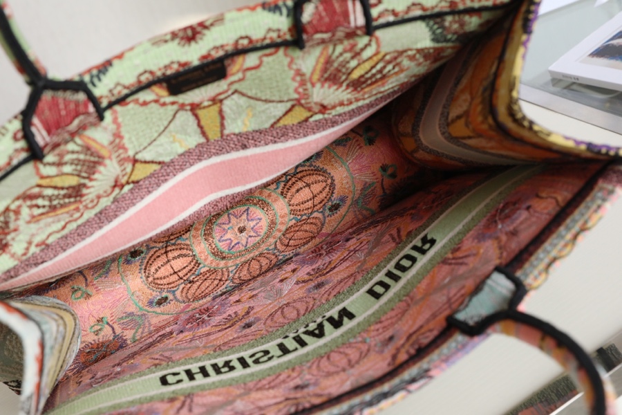 Replica Dior Book Tote Large Powder Pink Dior Jardin Magique Embroidery - Image 2