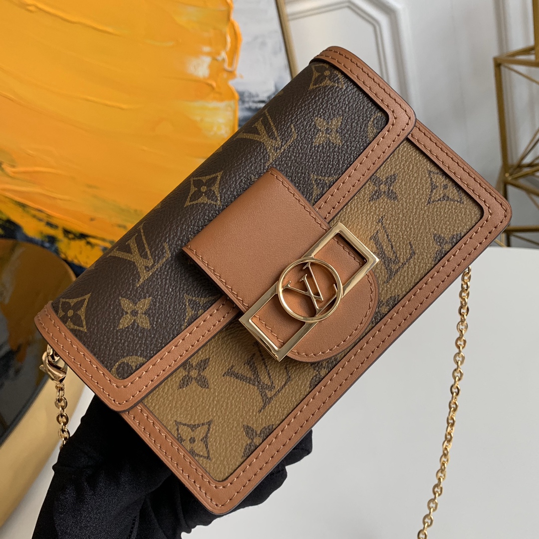 Replica Louis Vuitton Dauphine Chain Wallet M68746 - Image 9