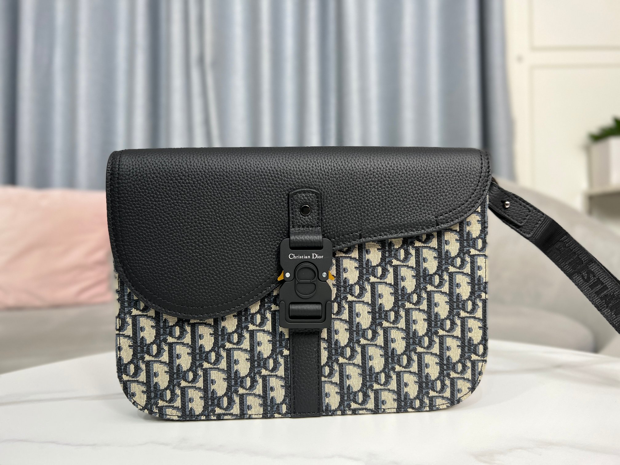 Replica Dior Saddle A5 Pouch 2Adca442Yks_H27E