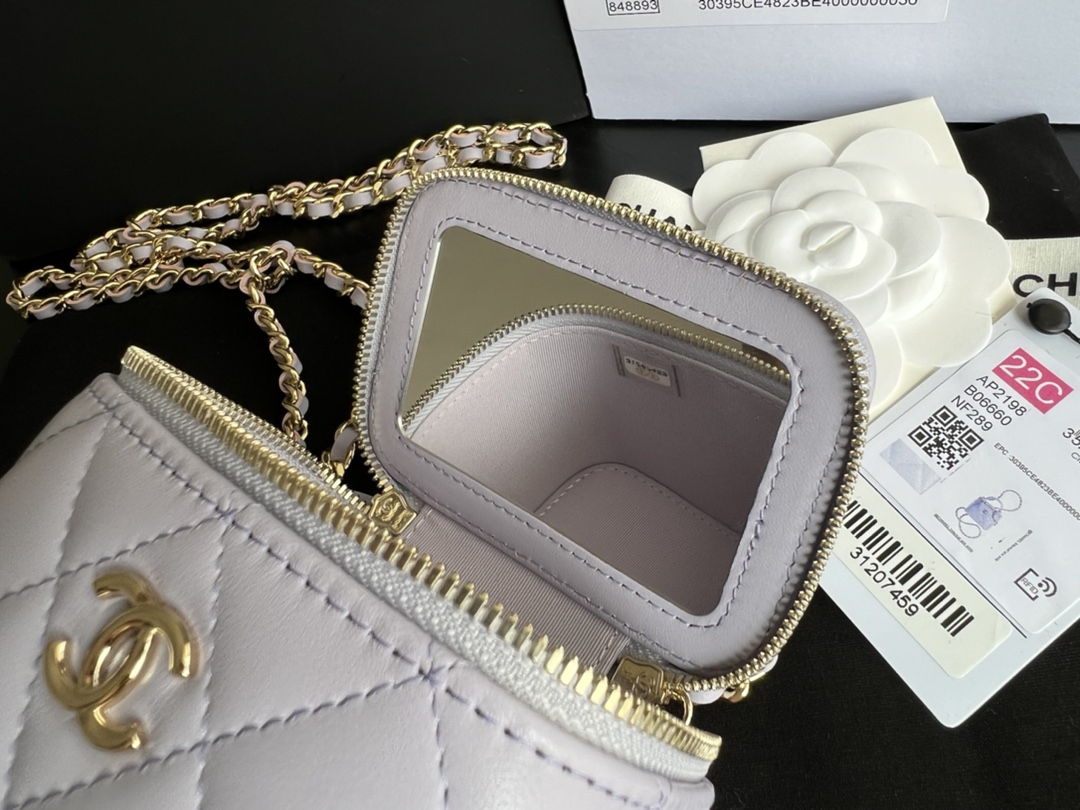 Replica Chanel 22 White Ap2198 - Image 9