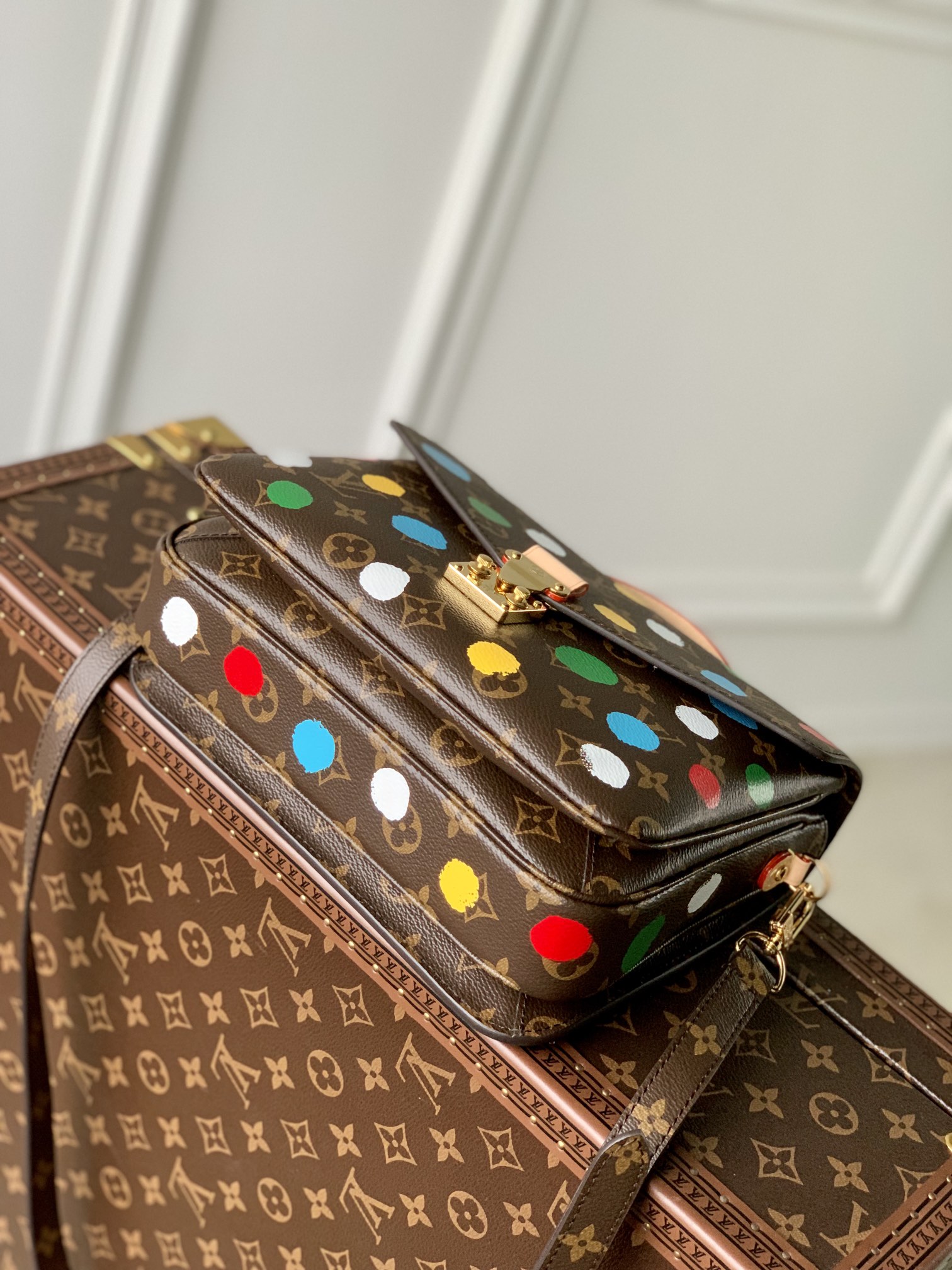 Replica Louis Vuitton Yk Pochette Metis M46384 - Image 9