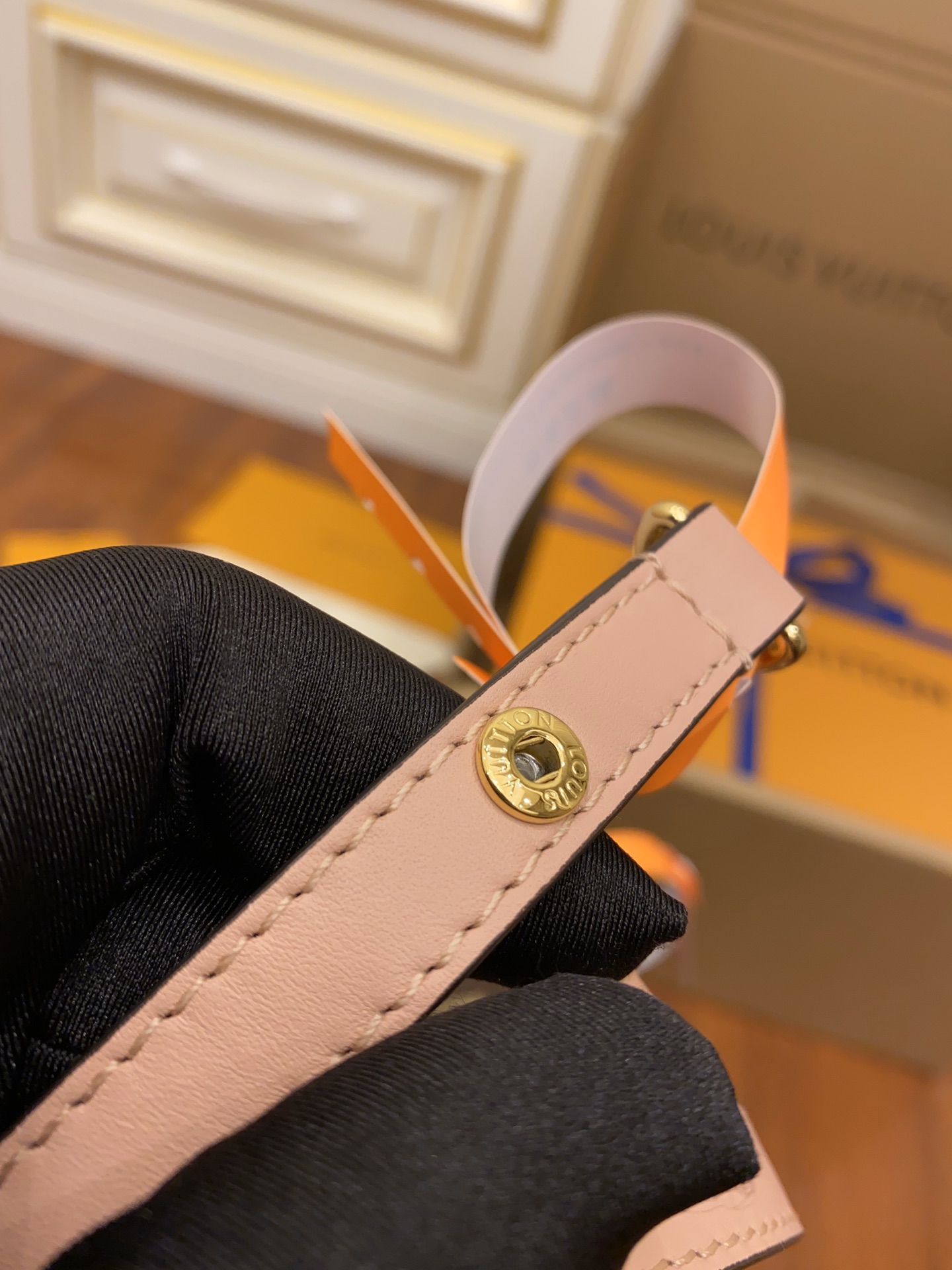 Replica Louis Vuitton Neonoe Mm M44022 - Image 6