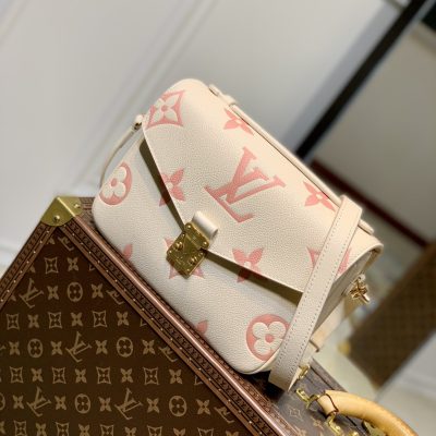 Replica Louis Vuitton Pochette Metis M45573