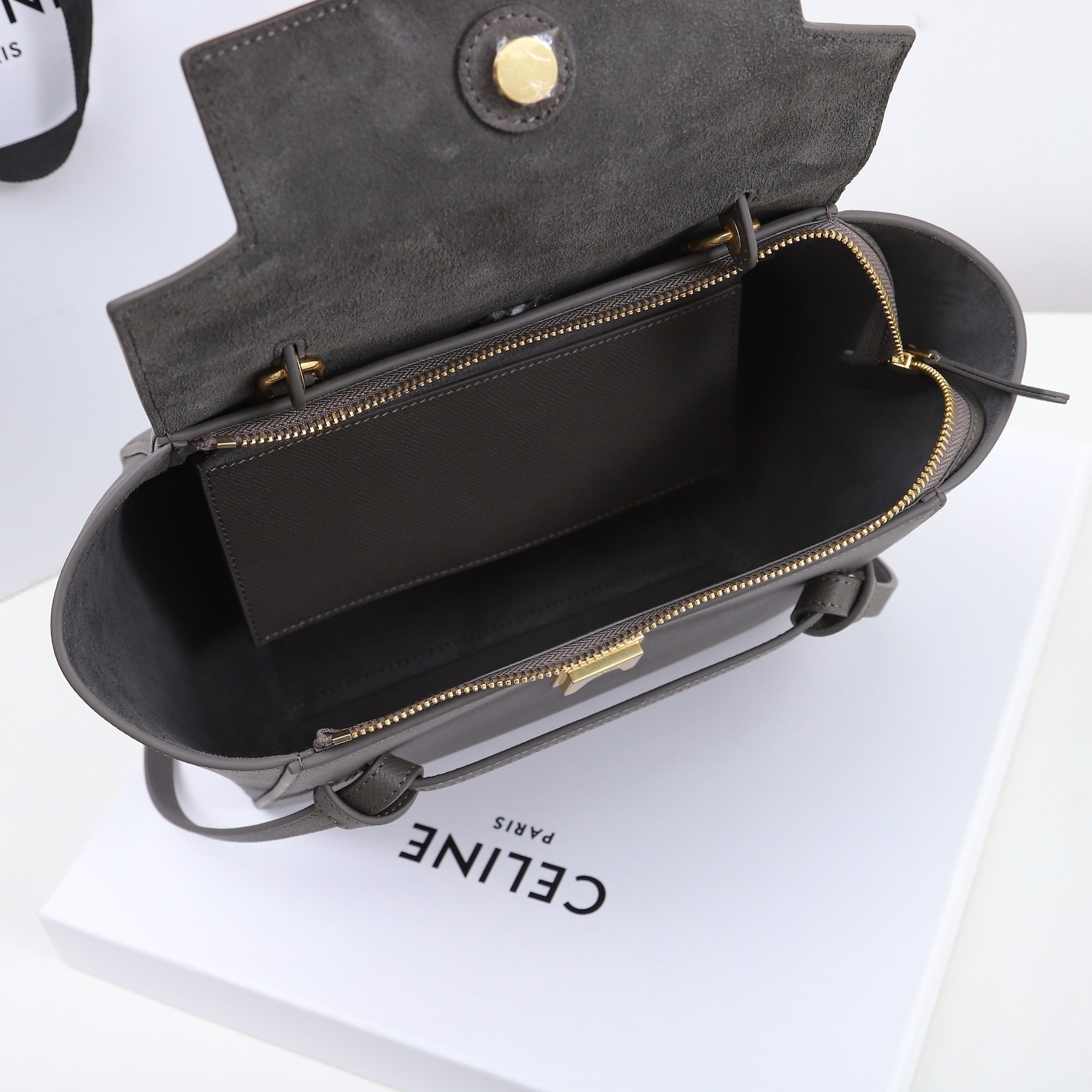 Replica Celine Luggage Handbag In Drummed Calfskin 189023 - Image 2