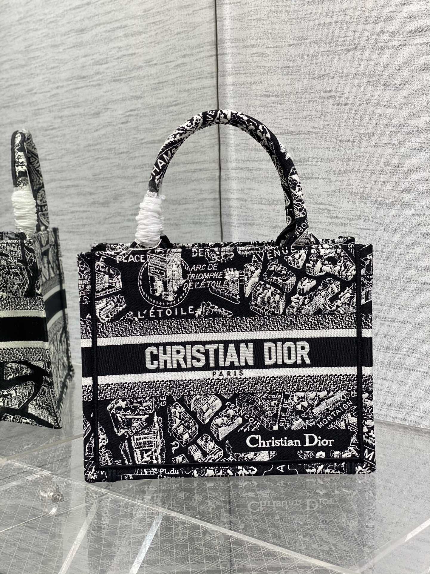 Replica Dior Book Tote Large Black And White Plan De Paris Embroidery M1265Zomp_M993