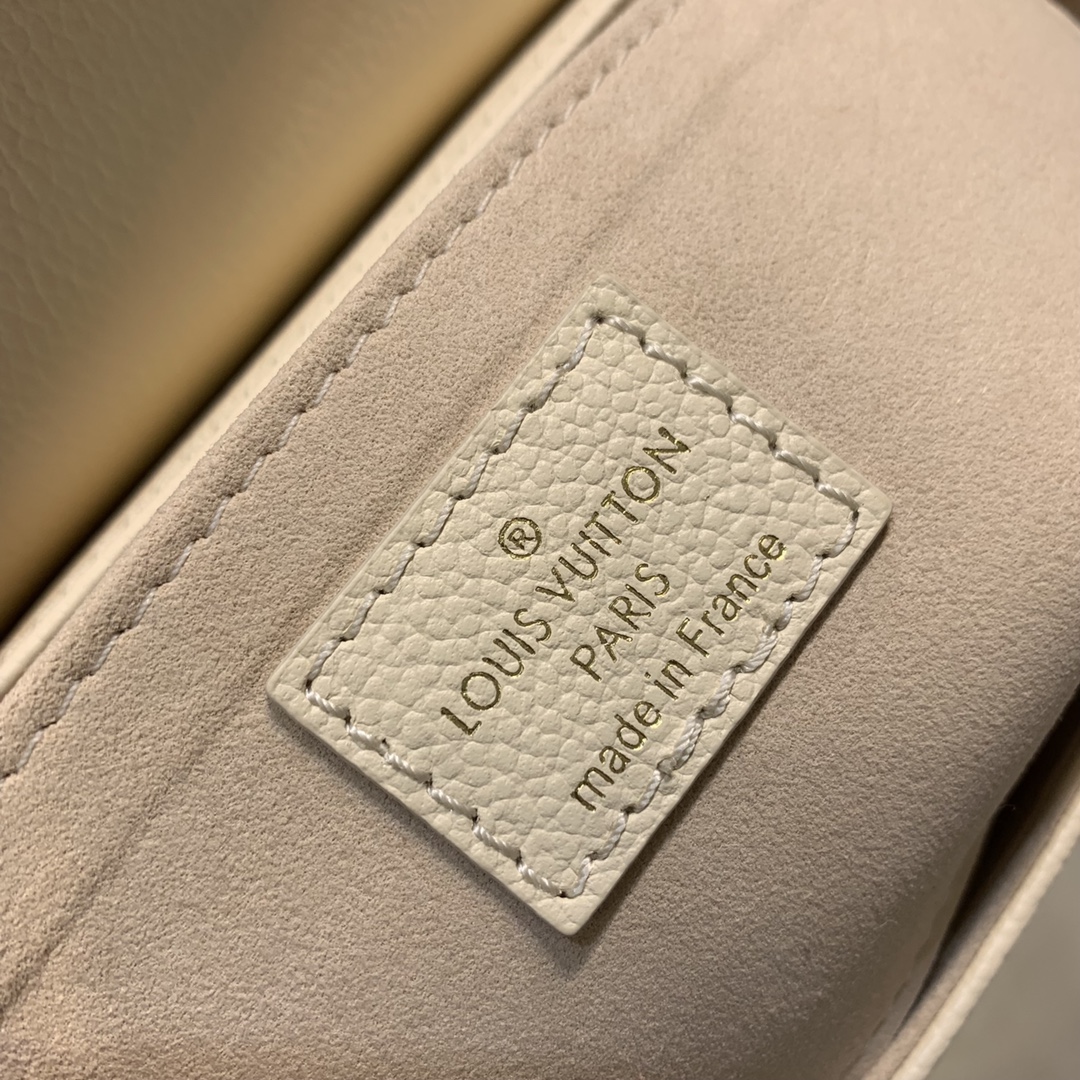 Replica Louis Vuitton Favorite M46393 - Image 2