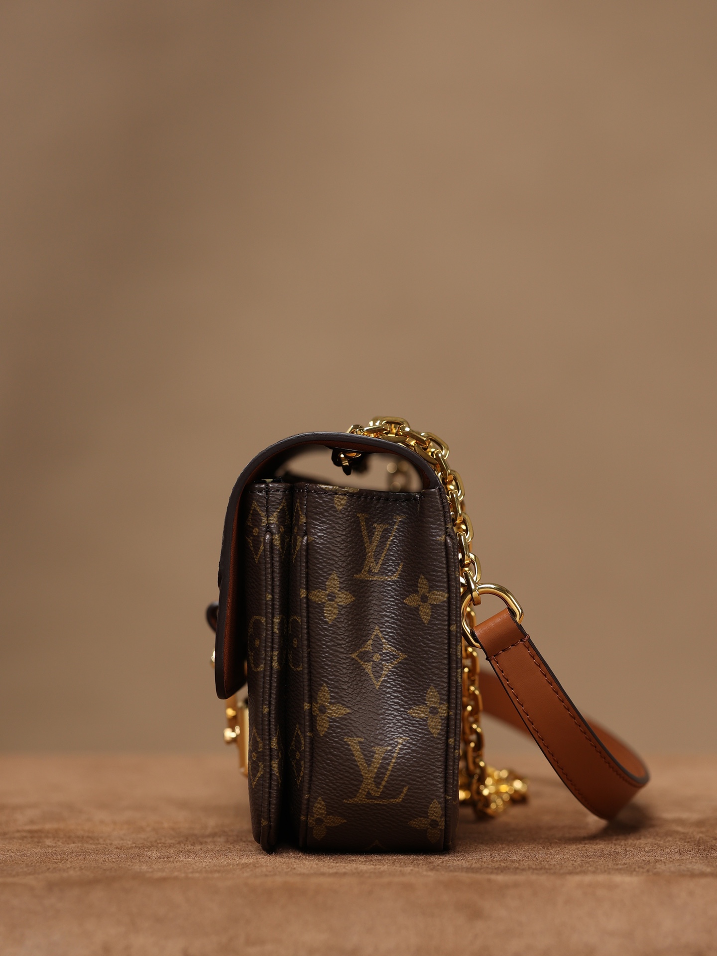 Replica Louis Vuitton Monogram Leather Marceau M46126 AAA - Image 6