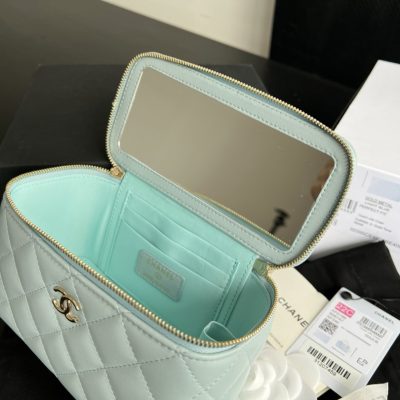 Alternative view of Replica Chanel 22 Cyanine Ap2199