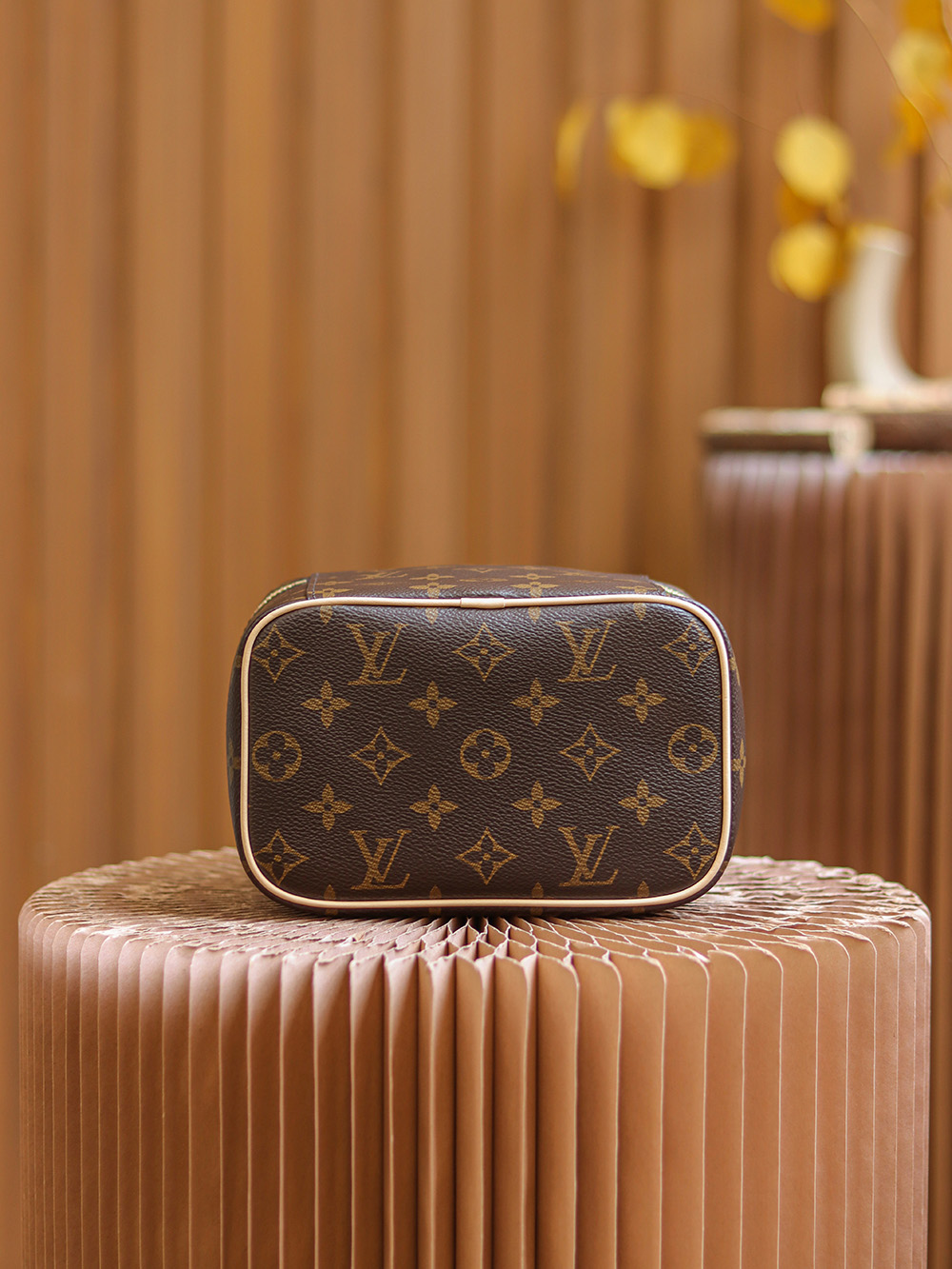 Replica Louis Vuitton Nice Mini Toiletry Pouch M44495 - Image 9