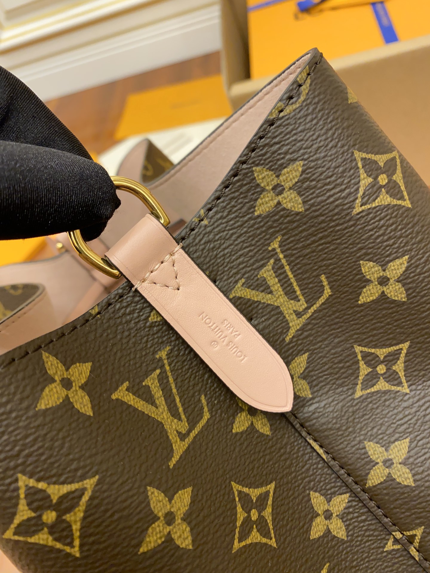 Replica Louis Vuitton Neonoe Mm M44022 - Image 3