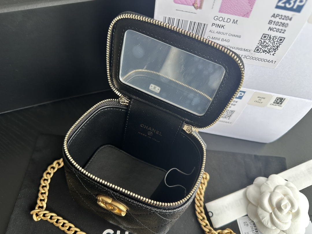 Replica Chanel Clutch With Chain Grained Calfskin & Gold-Tone Metal Black Ap3203 - Image 4