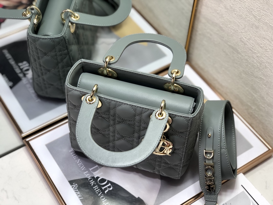 Replica Dior Medium Lady Dior Bag Cloud Blue Patent Cannage Calfskin M0565Owcb_M81B - Image 3