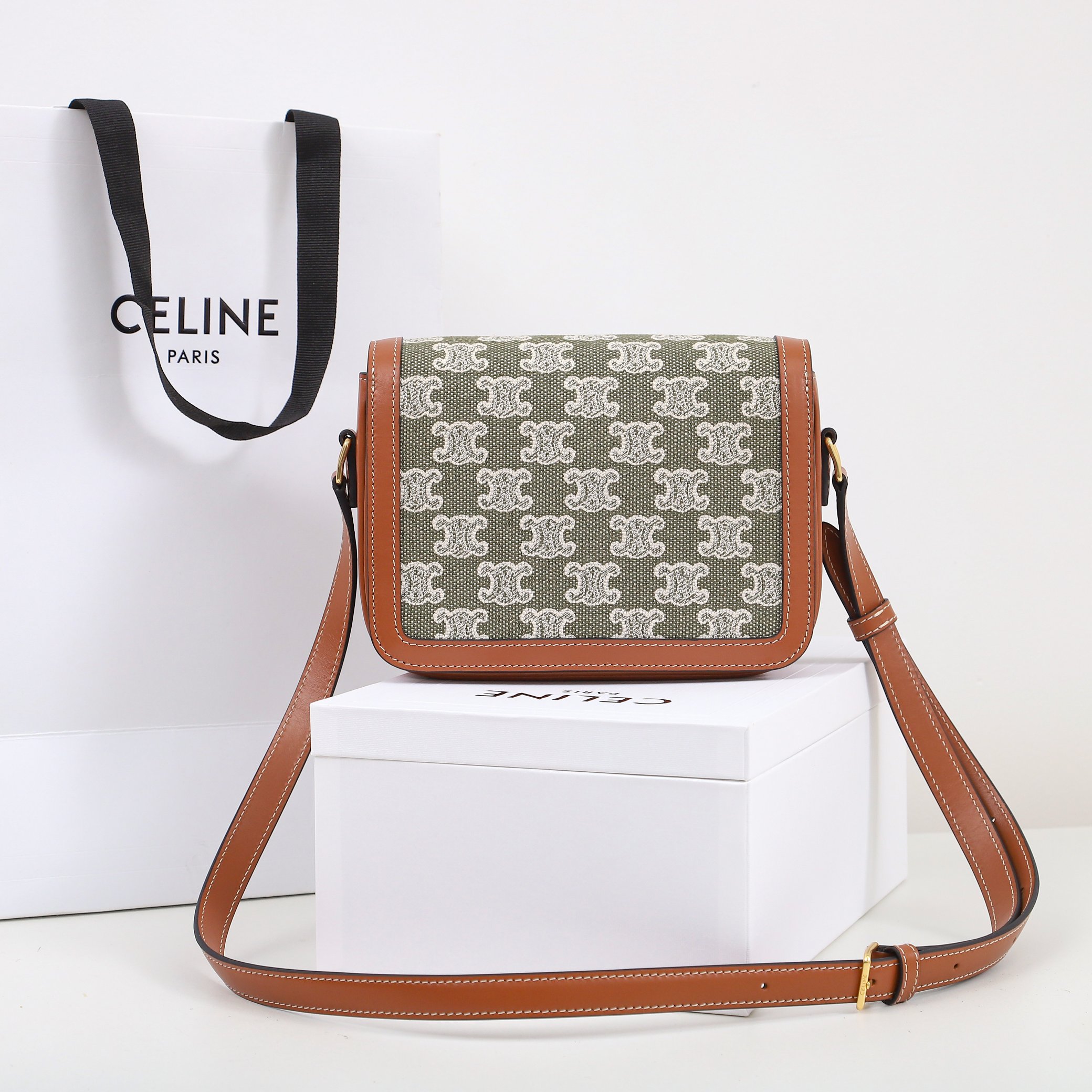 Replica Celine Classique Triomphe Bag - Image 9