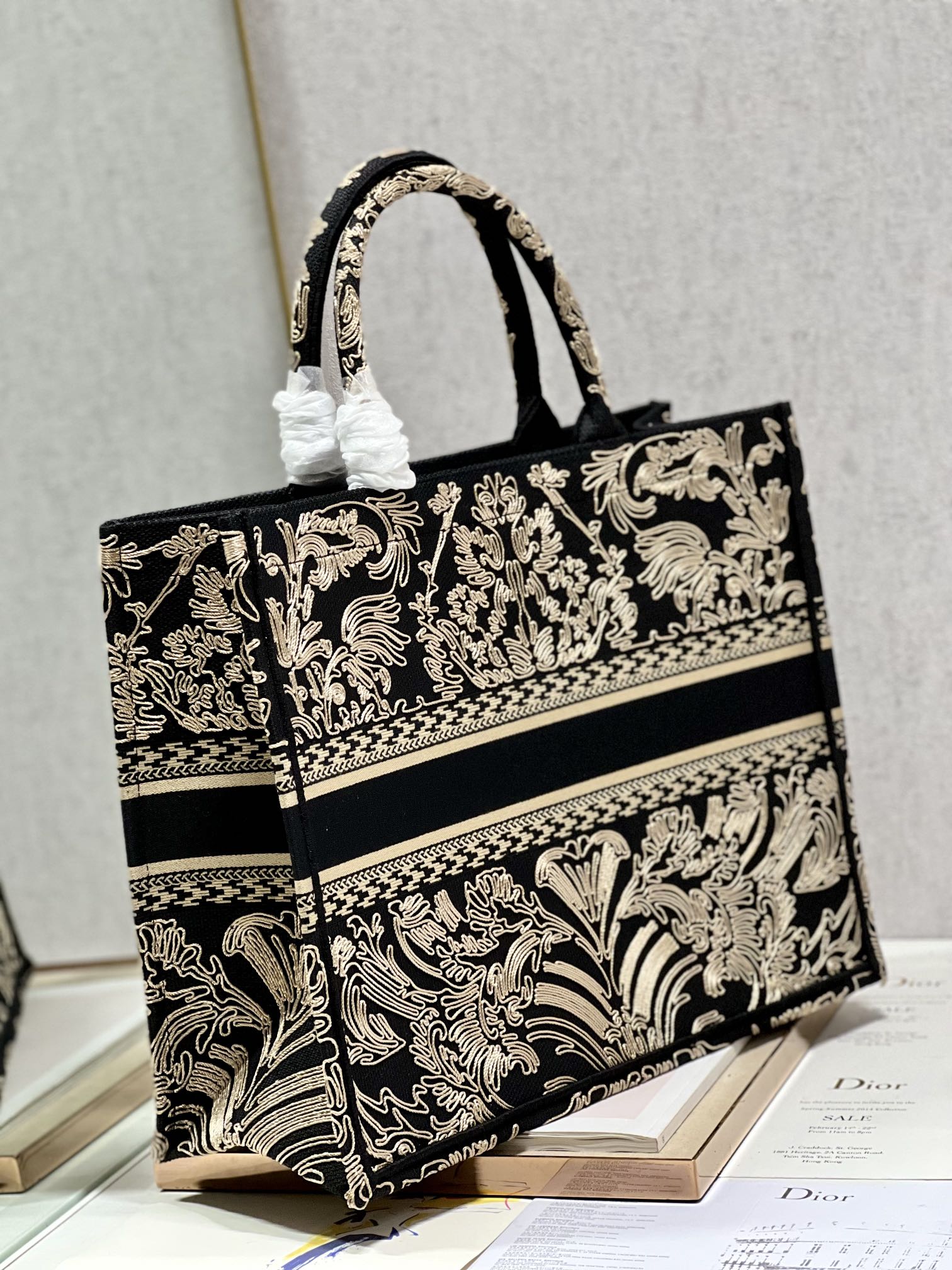 Replica Dior Book Tote Large Black And White Ornamental Cornely-Effect Embroidery M1286Zmdr_M03C - Image 6