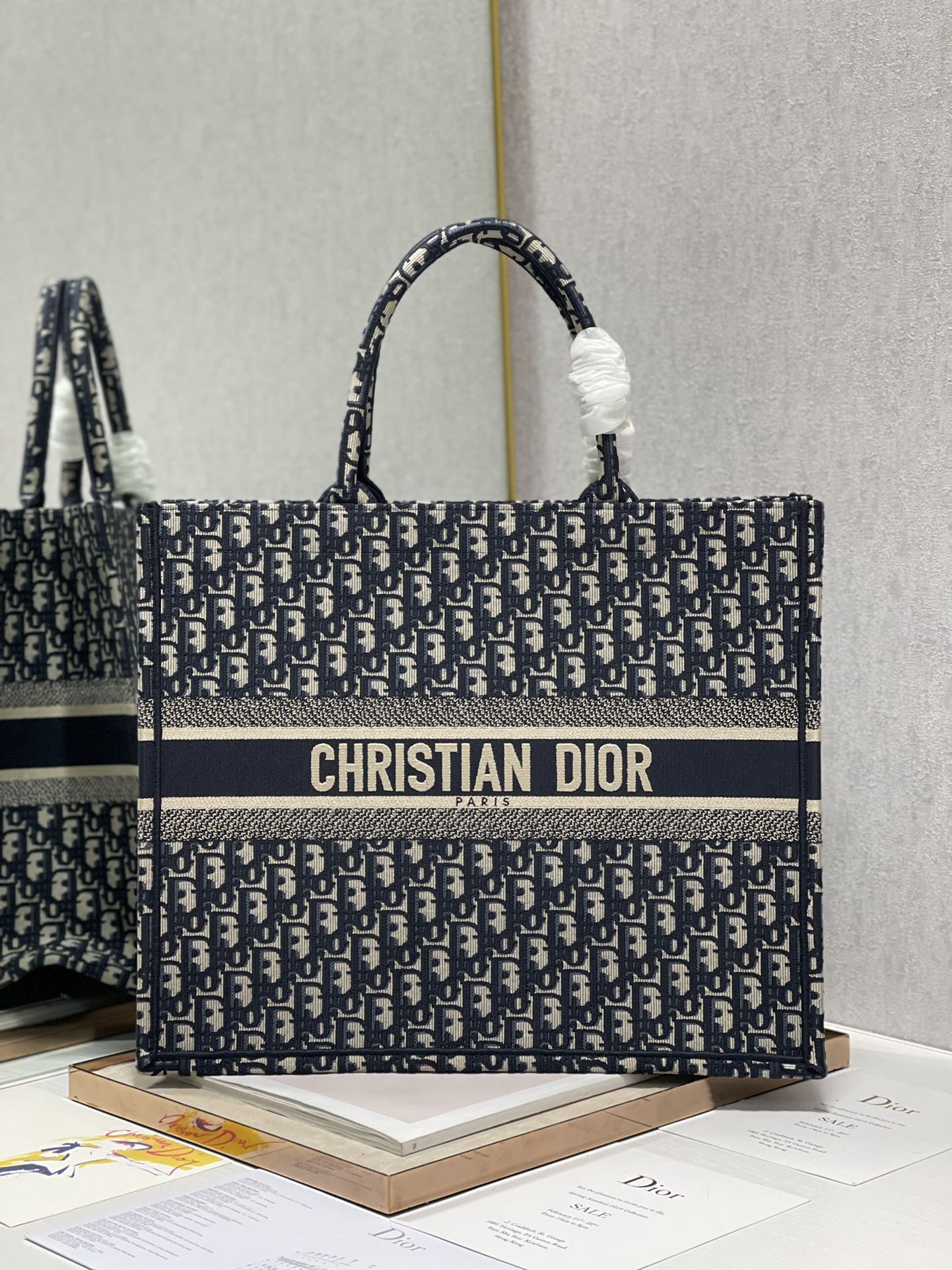 Replica Dior Book Tote Large Dior Book Tote M1296Zriw_M928