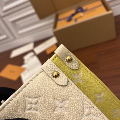 Alternative view of Replica Louis Vuitton Onthego Mm Rose Beige M46128