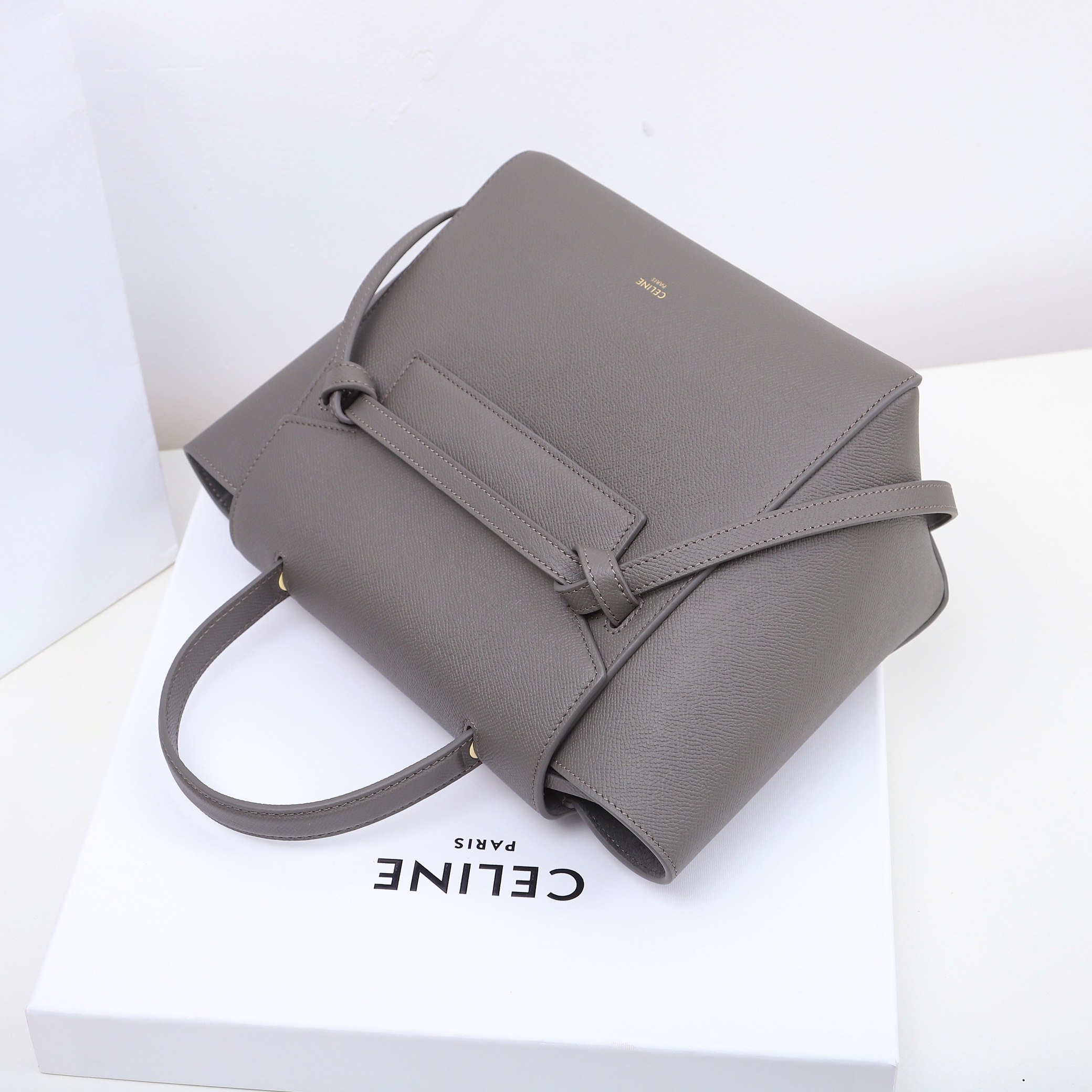 Replica Celine Luggage Handbag In Drummed Calfskin 189023 - Image 4