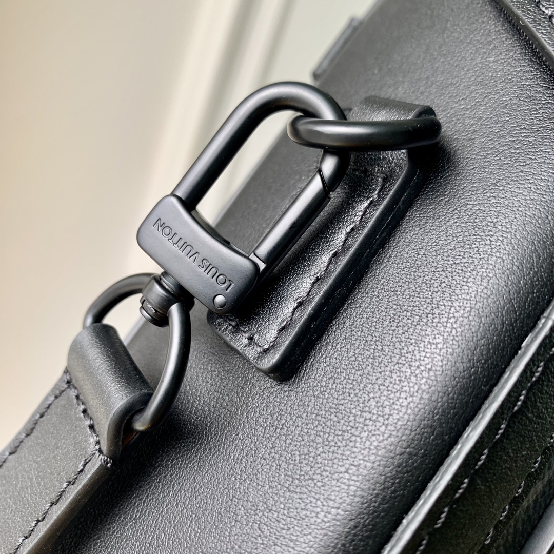 Replica Louis Vuitton Vertical Trunk Wearable Wallet M82077 - Image 9