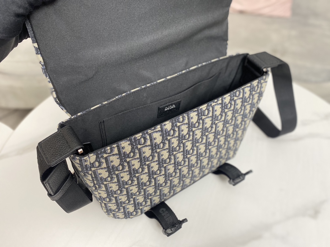Replica Dior Explorer Messenger Bag 1Esme061Yky_H27E - Image 2
