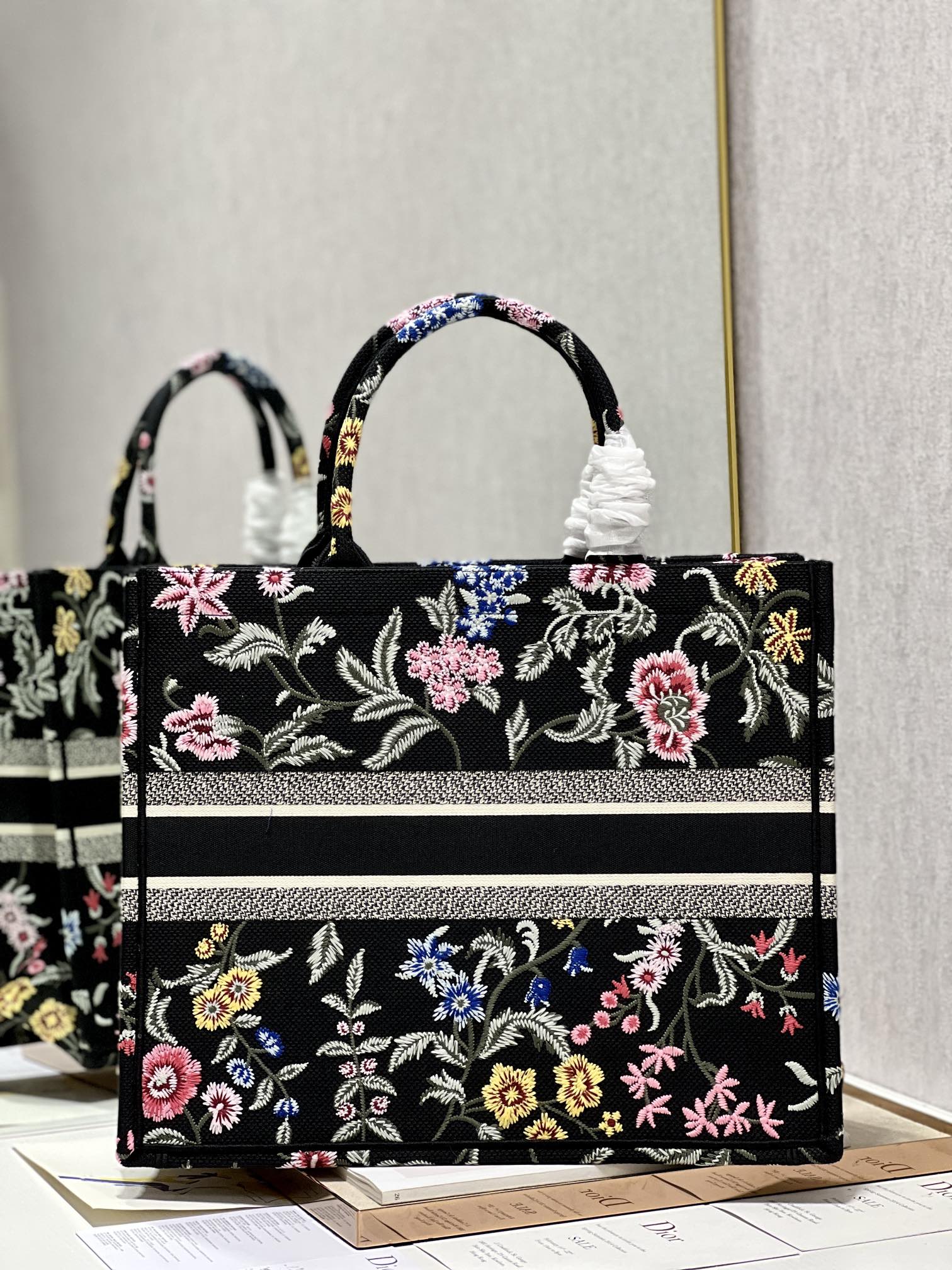 Replica Dior Book Tote Large Black Multicolor Dior Petites Fleurs Embroidery M1286Zeau_M911 - Image 5
