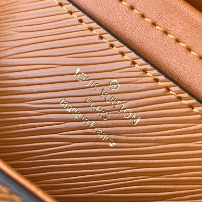 Alternative view of Replica Louis Vuitton Twist Mm M21555