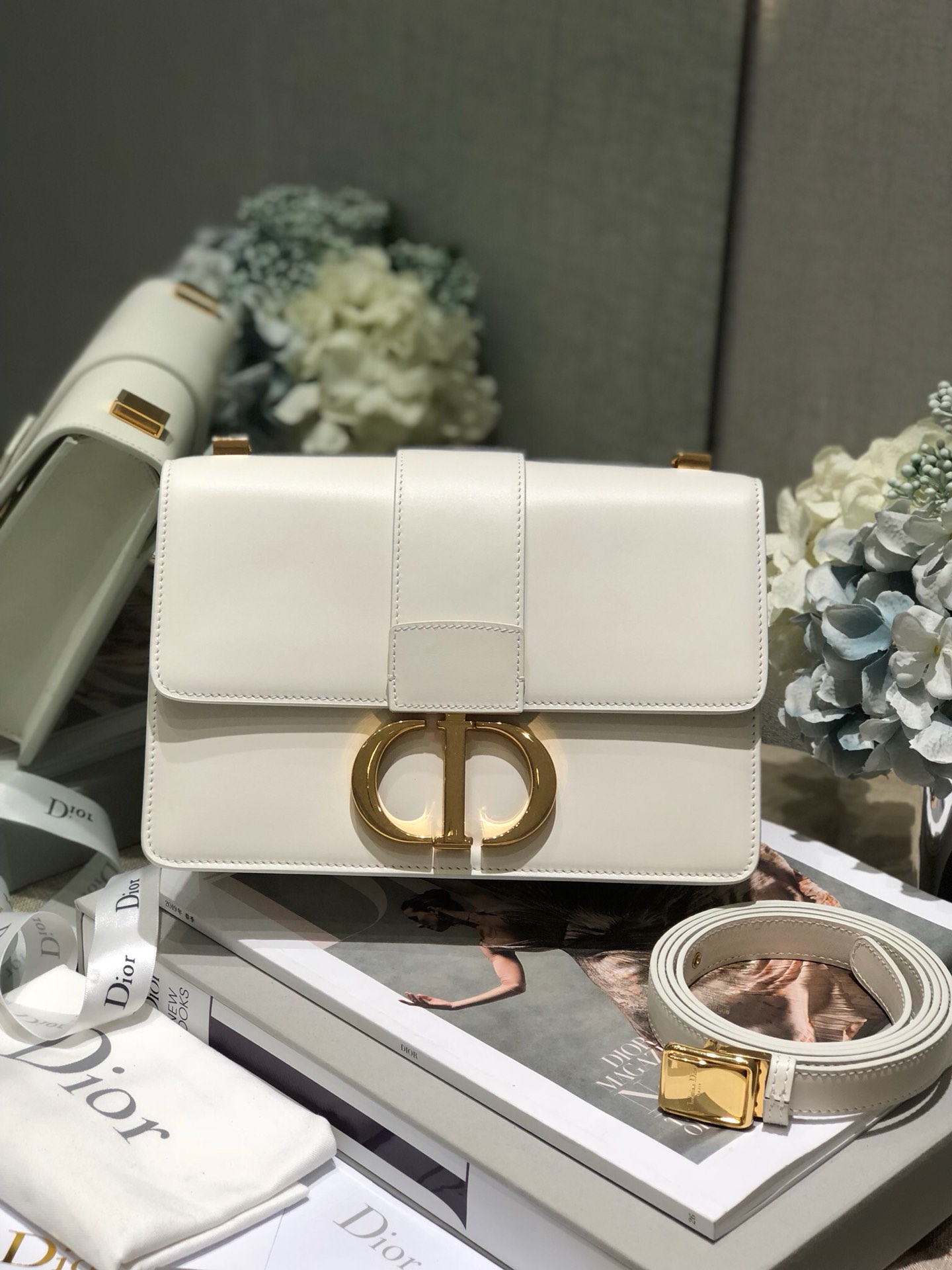 Replica Dior30 Montaigne Bag Latte Box Calfskin