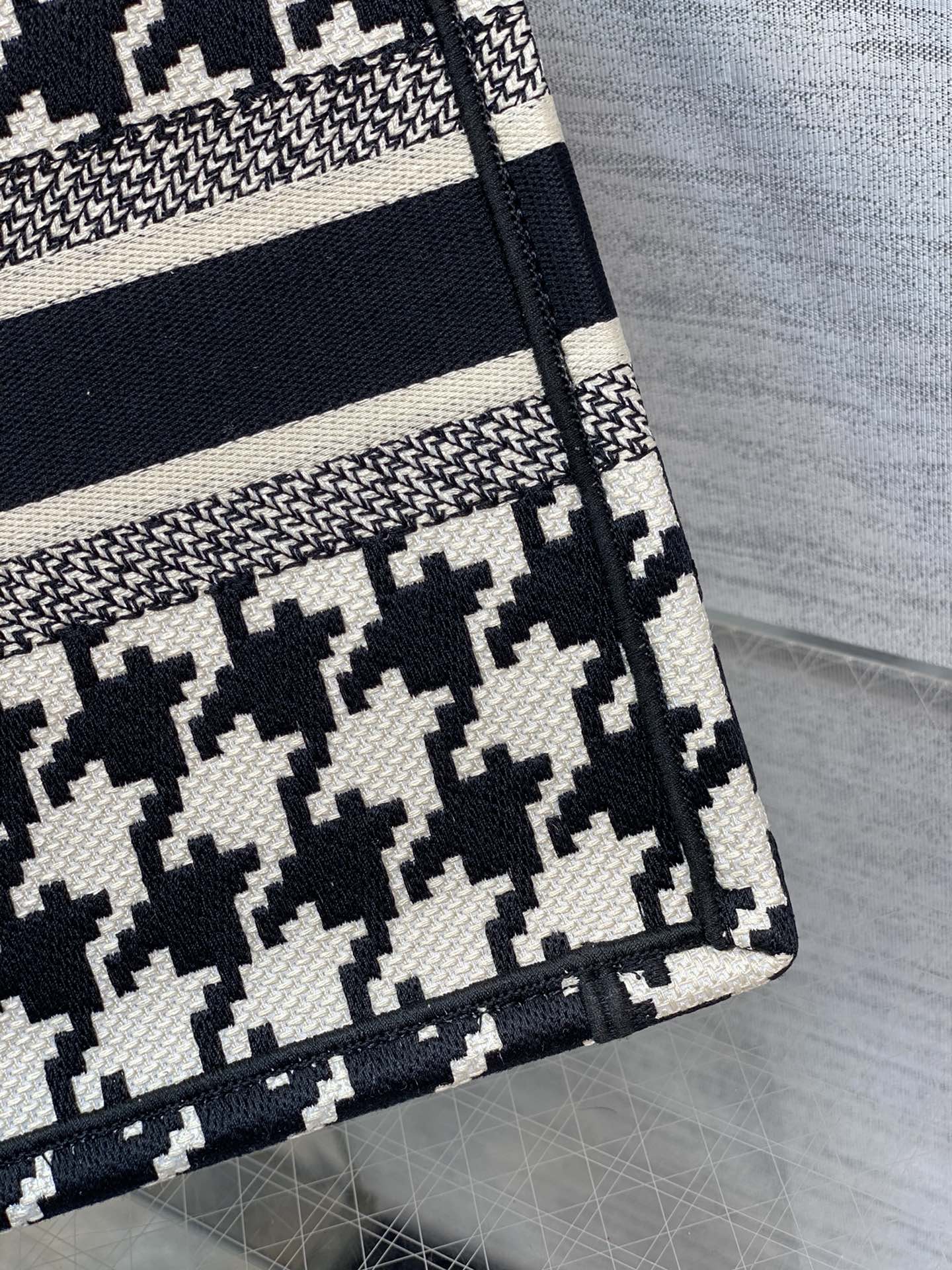 Replica Dior Book Tote Small Black And White Macro Houndstooth Embroidery M1265Ztqt_M911 - Image 8