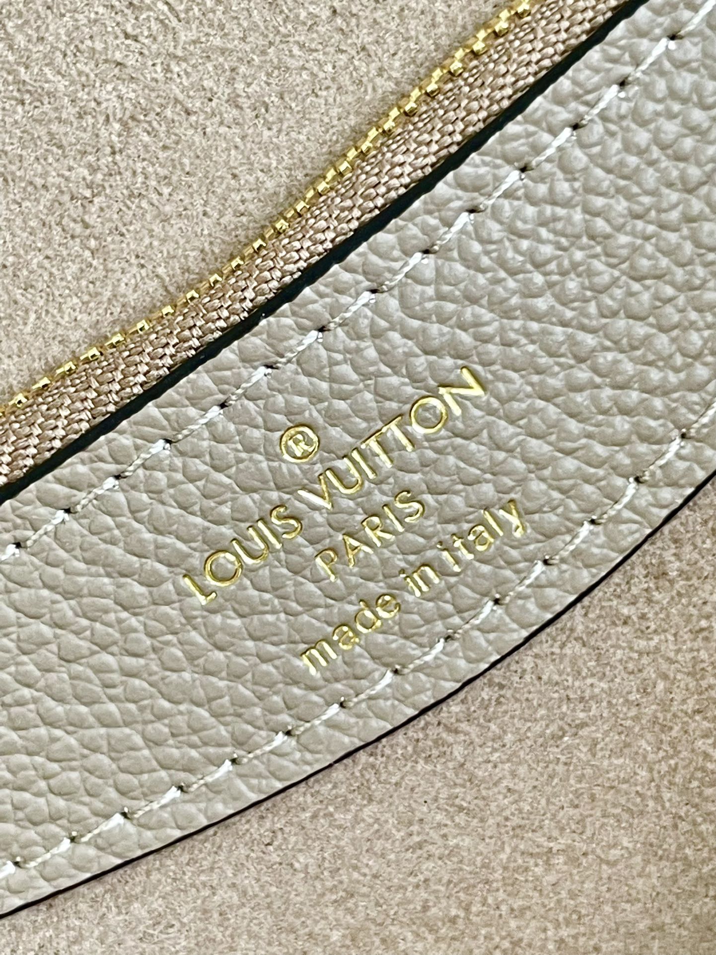 Replica Louis Vuitton Diane M46583 - Image 3