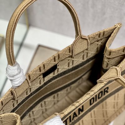 Alternative view of Replica Dior Book Tote Medium Natural Cannage Raffia M1296Zsqd_M925