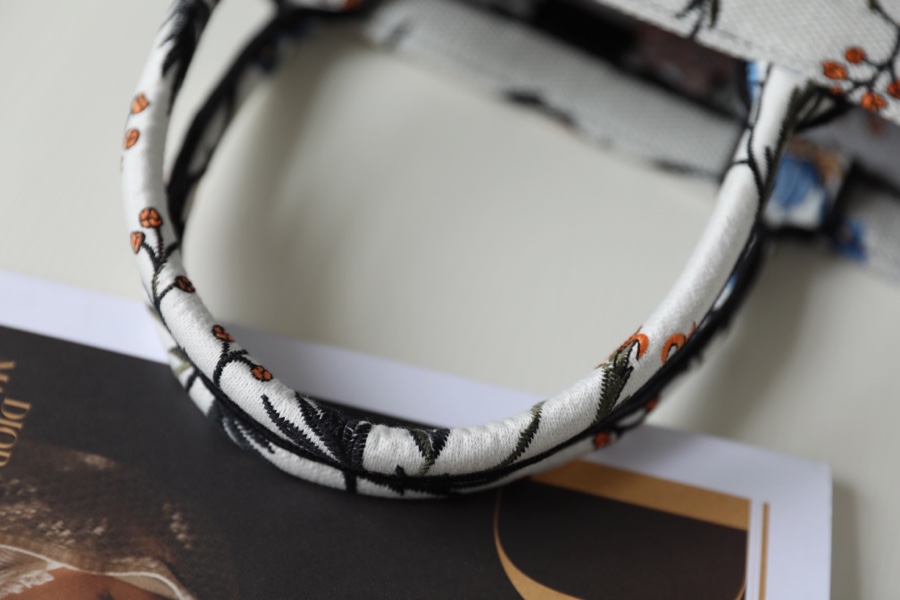 Replica Dior Book Tote White Multicolor Dior Petites Fleurs Embroidery - Image 7