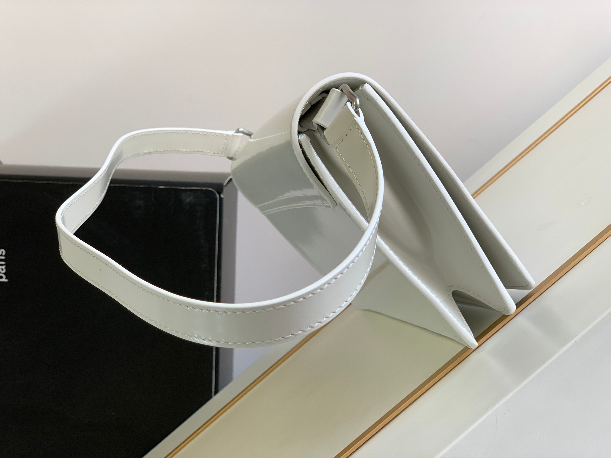 Replica Celine Trapeze Triomphe Bag In Shiny Calfskin White - Image 6