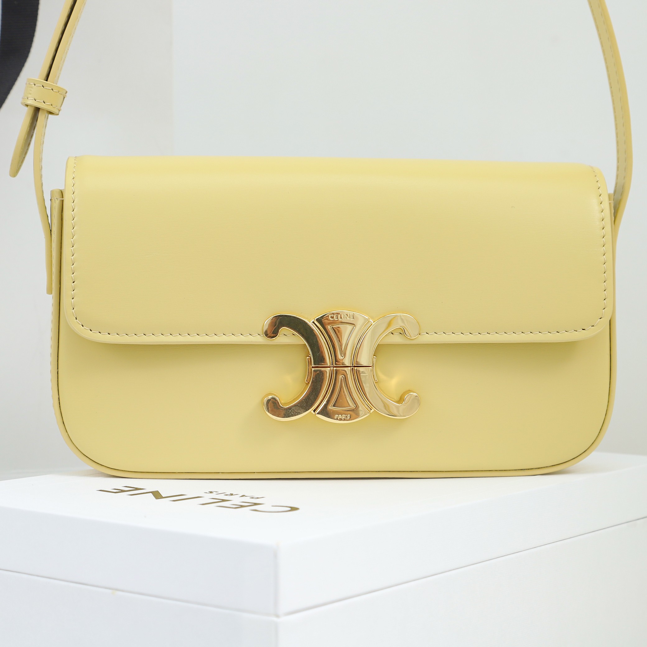 Replica Celine Shoulder Bag Triomphe In Shiny Calfskin Yellow - Image 5
