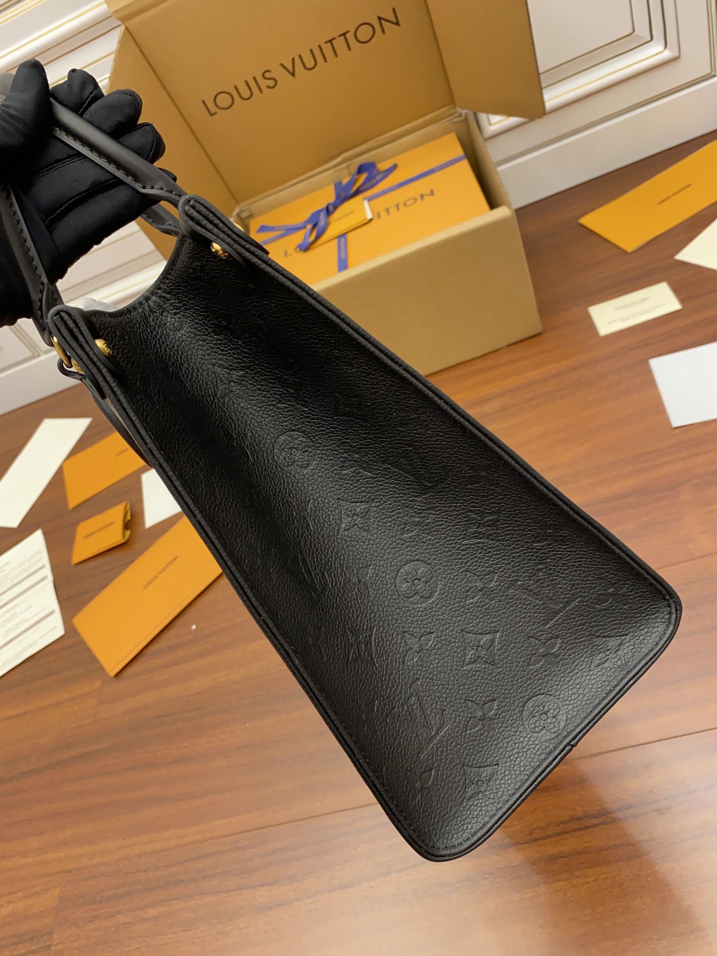 Replica Louis Vuitton Onthego Mm M45595 - Image 6
