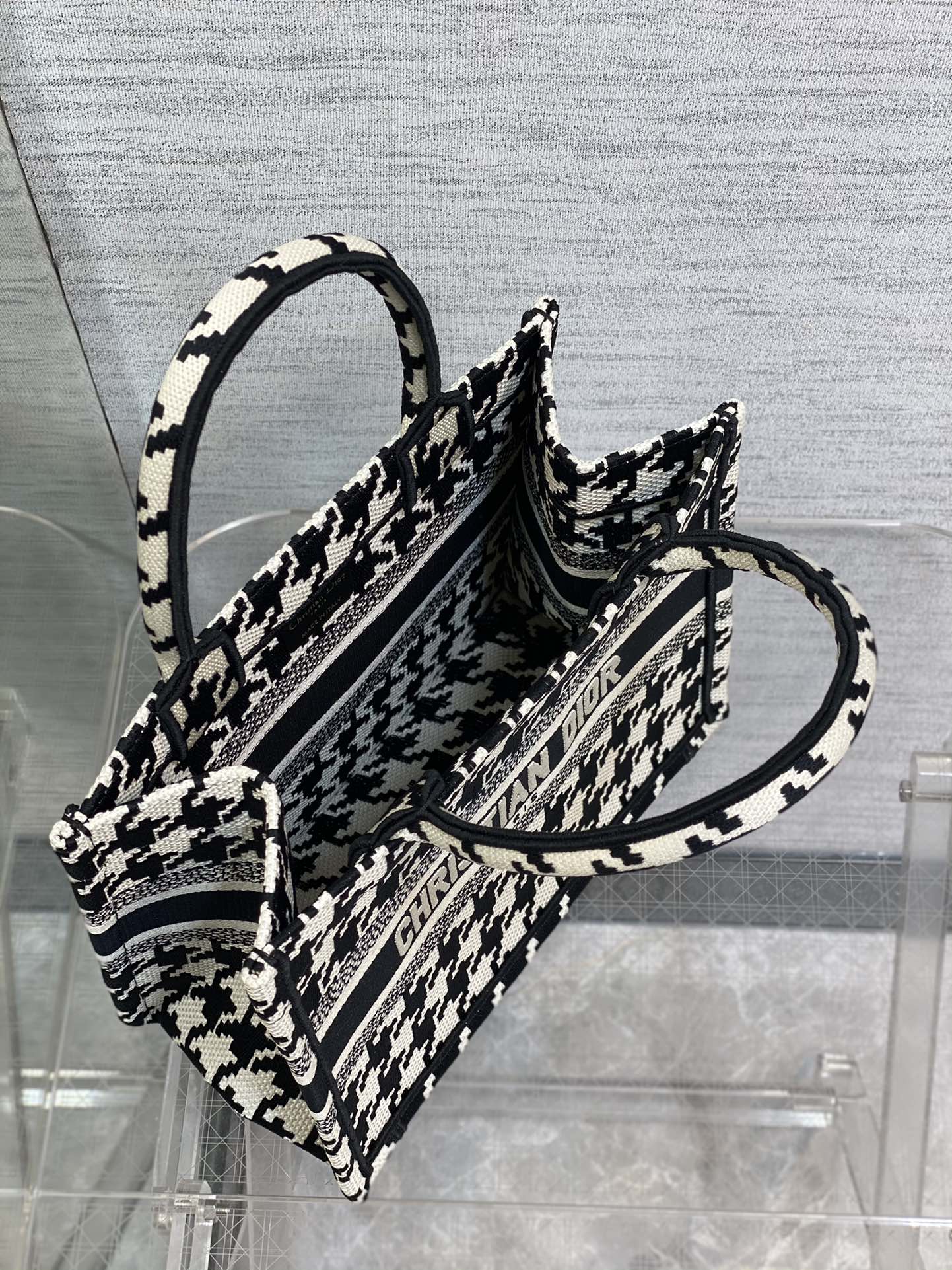 Replica Dior Book Tote Small Black And White Macro Houndstooth Embroidery M1265Ztqt_M911 - Image 3