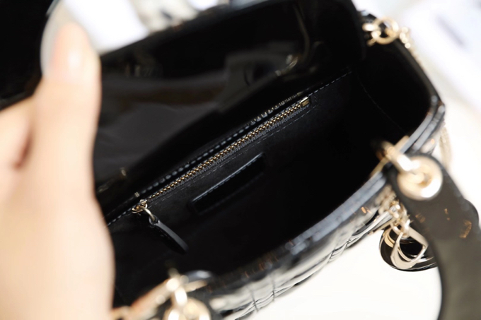 Replica Dior Mini Lady Dior Bag Black Patent Cannage Calfskin M0565Pwrt_M900A - Image 6