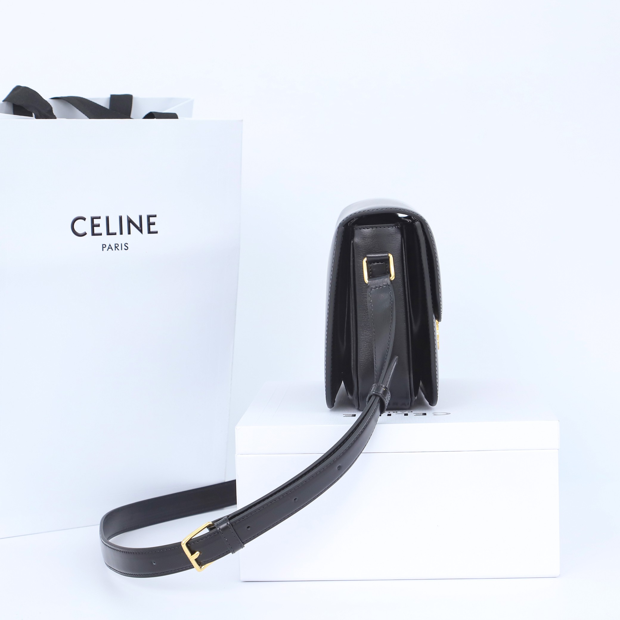 Replica Celine Classique Triomphe Bag - Image 6